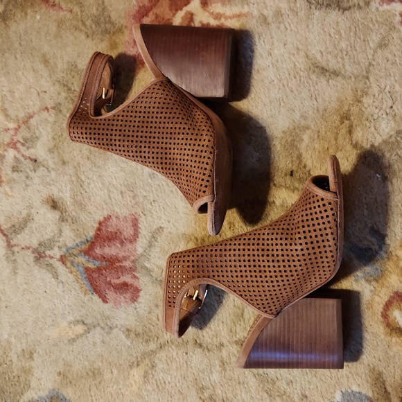 TORY BURCH Jesse perforated brown suede strapped bootie, 8 M - Picture 3 of 11